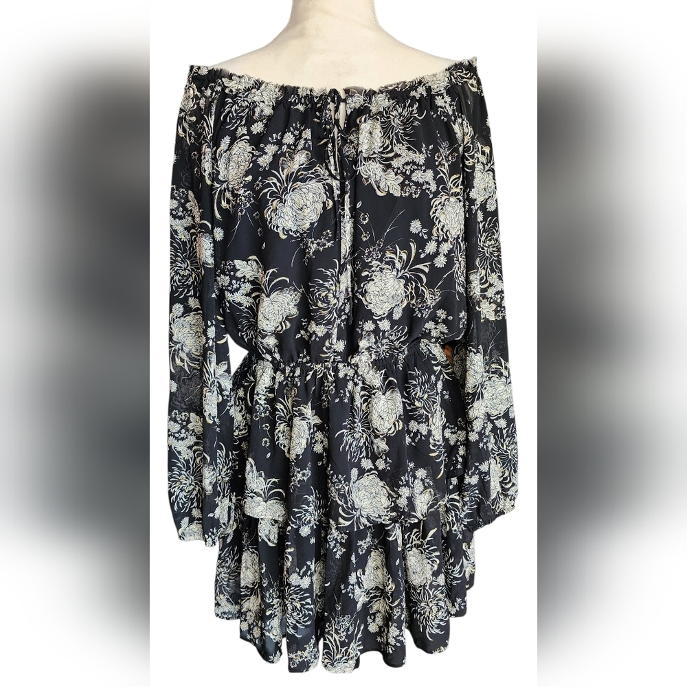 Aakaa Black White Floral Print Gold Accent Long Sleeve Mini Dress Women's S NWT